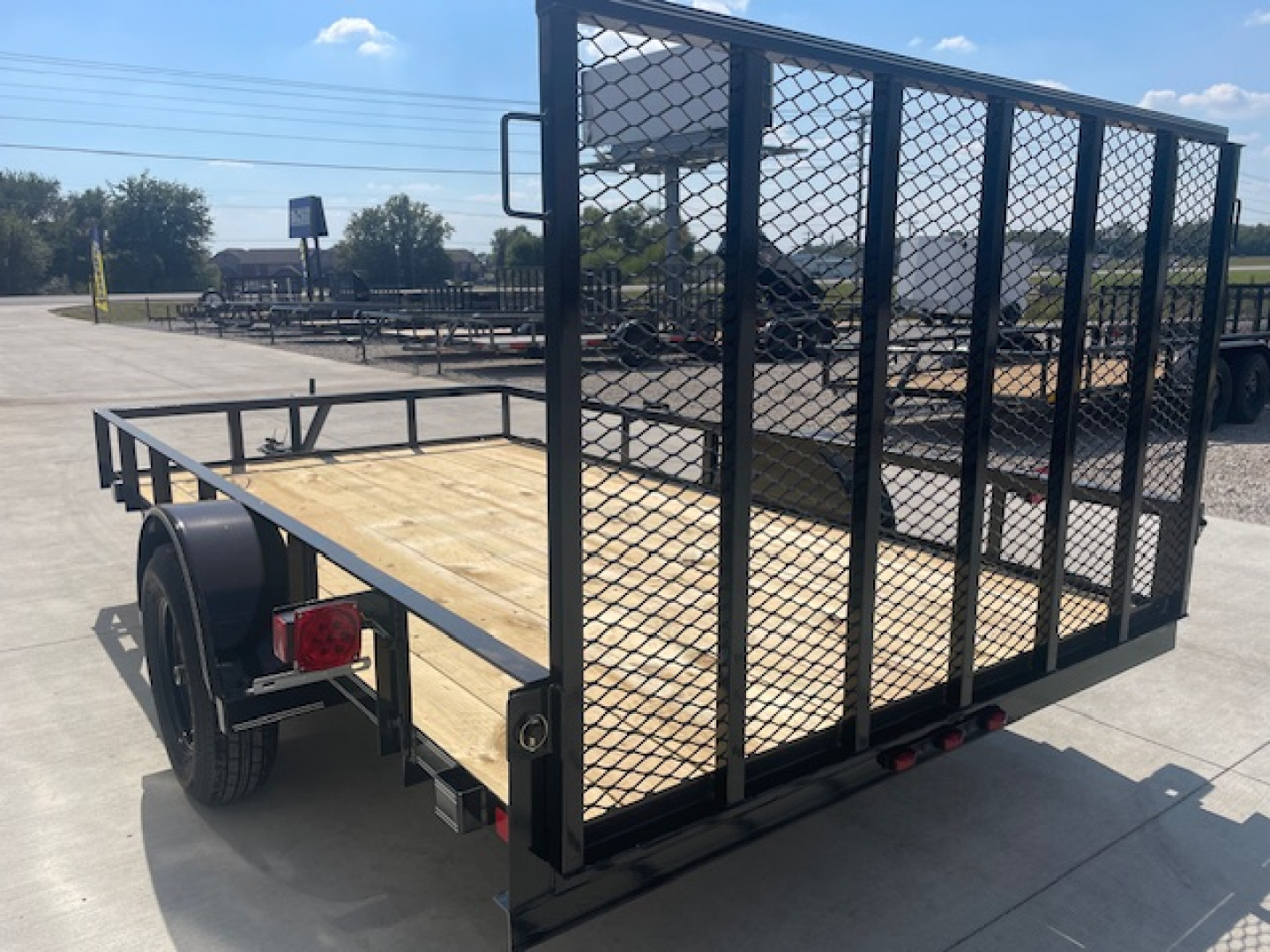 New 2026 DAVIDSON 77X12 SINGLEAXLE ANGLE TOP UTILITY W/4' GATE