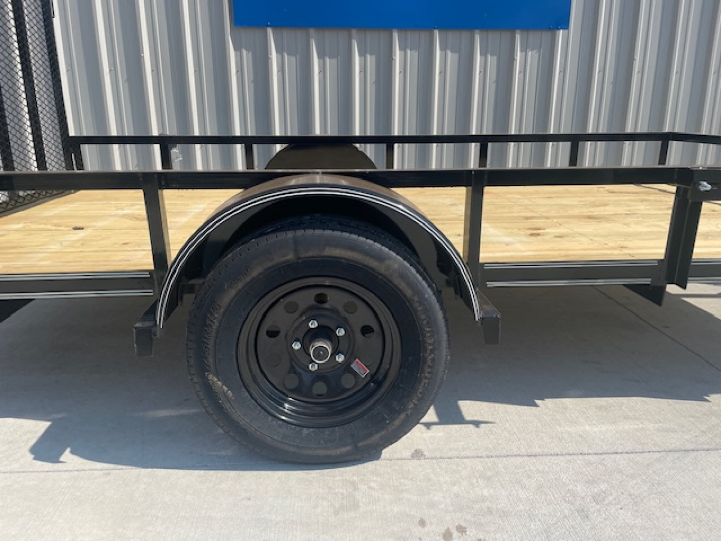 New 2026 DAVIDSON 77X12 SINGLE AXLE ANGLE TOP UTILITY W/4' GATE