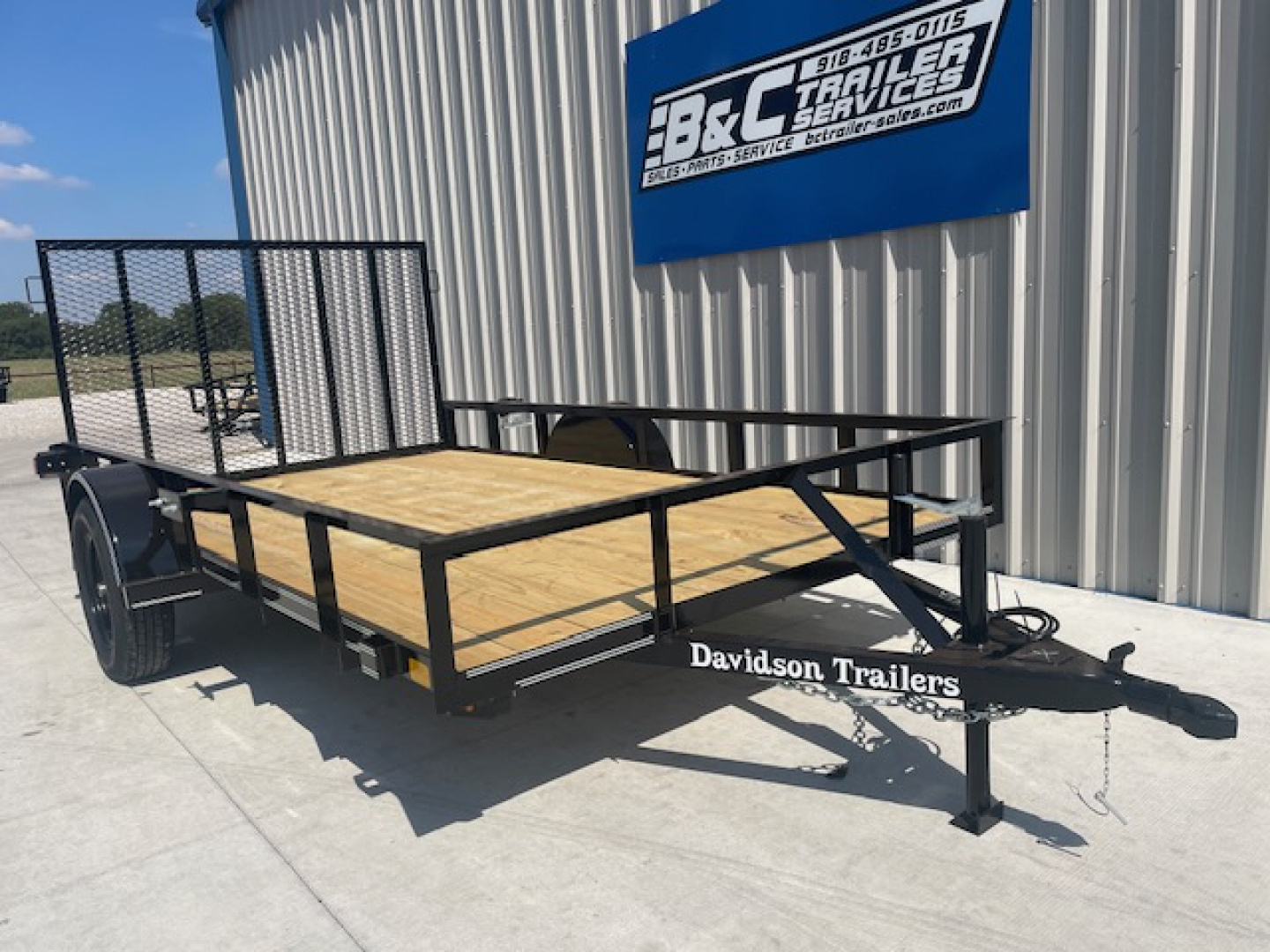 New 2026 DAVIDSON 77X12 SINGLE AXLE ANGLE TOP UTILITY W/4' GATE