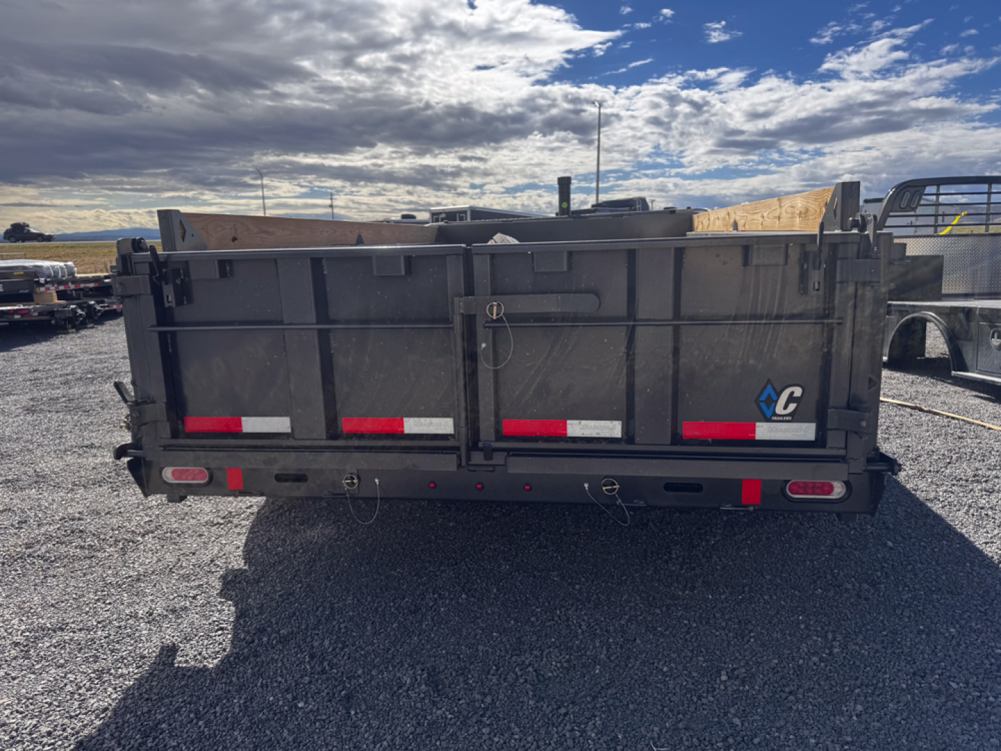 New 2026 Diamond C Trailers Telescopic 14' Dump Trailer