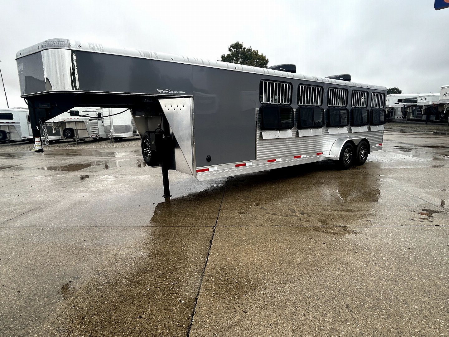 New 2026 Shadow 10 Pen Supreme Gooseneck Show Stock Stock / Stock Combo Trailer