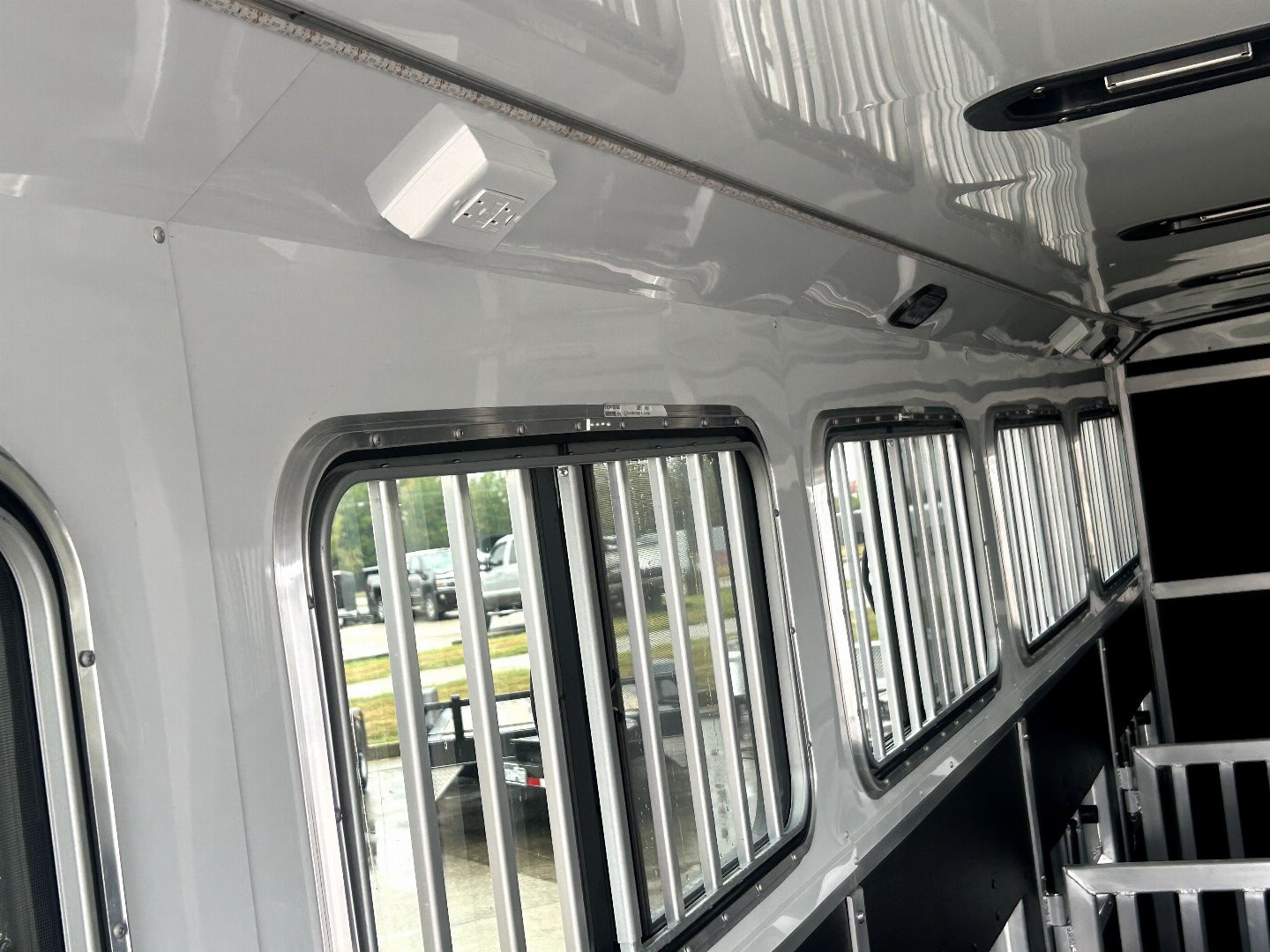 New 2026 Shadow 10 Pen Supreme Gooseneck Show Stock Stock / Stock Combo Trailer