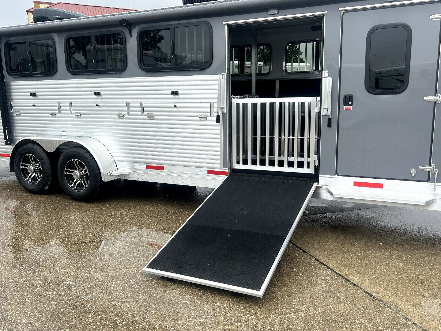 New 2026 Shadow 10 Pen Supreme Gooseneck Show Stock Stock / Stock Combo Trailer