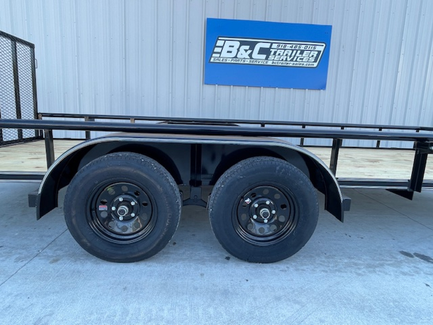 New 2026 DAVIDSON 83X18 TANDEM (2)AXLE PIPE TOP UTILITY TRAILER W/4' GATE