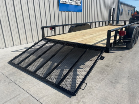 New 2026 DAVIDSON 83X20 TANDEM AXLE PIPE TOP UTILITY W/4' GATE