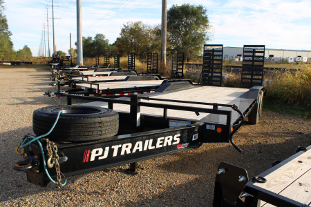 Used 2023 PJ Trailers 24' FR 20K GVWR Equipment Trailer