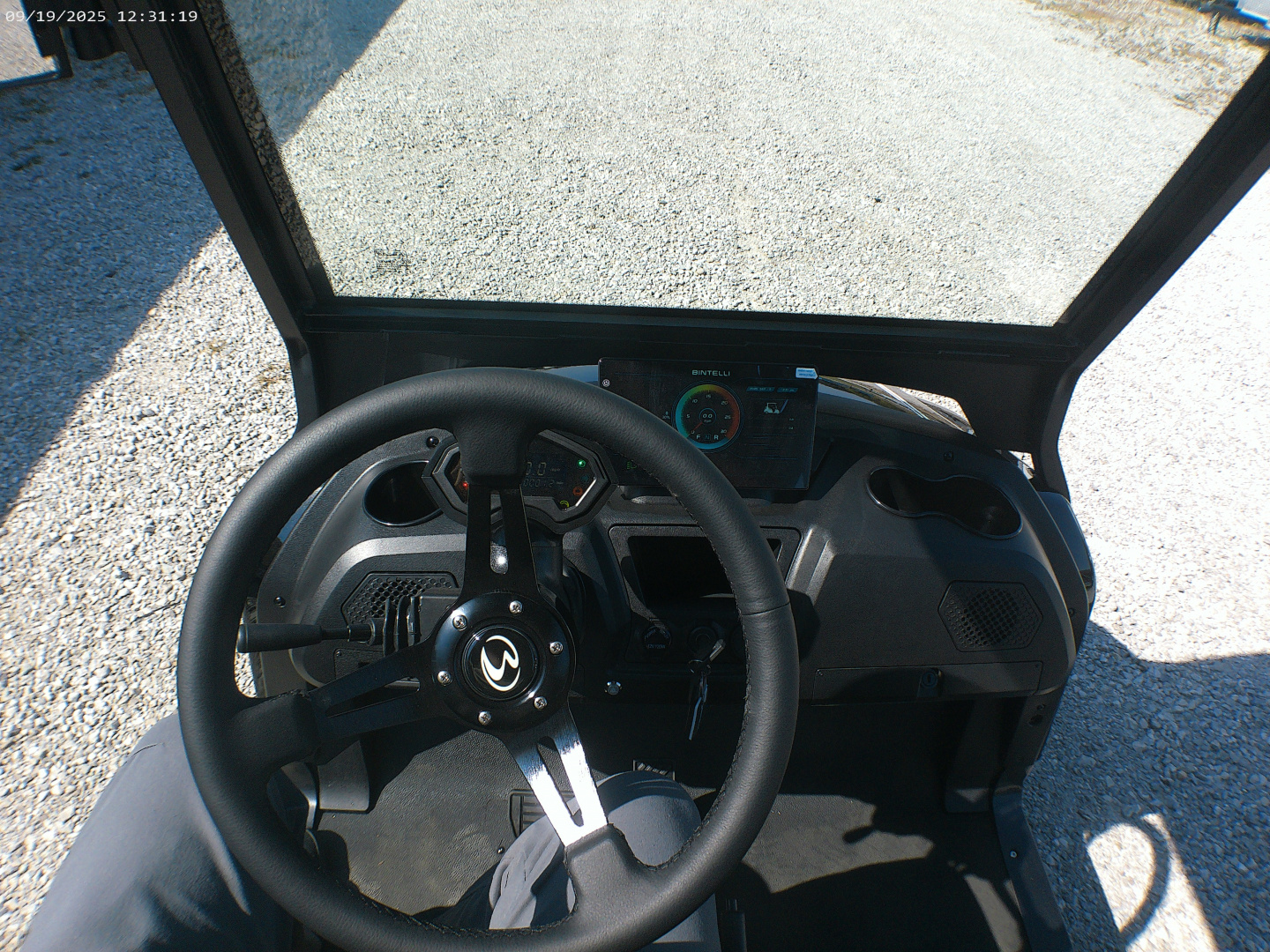New 2025 Bintelli BEYOND 4P Golf Cart