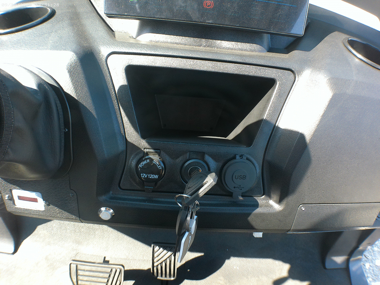 New 2025 Bintelli BEYOND 4P Golf Cart