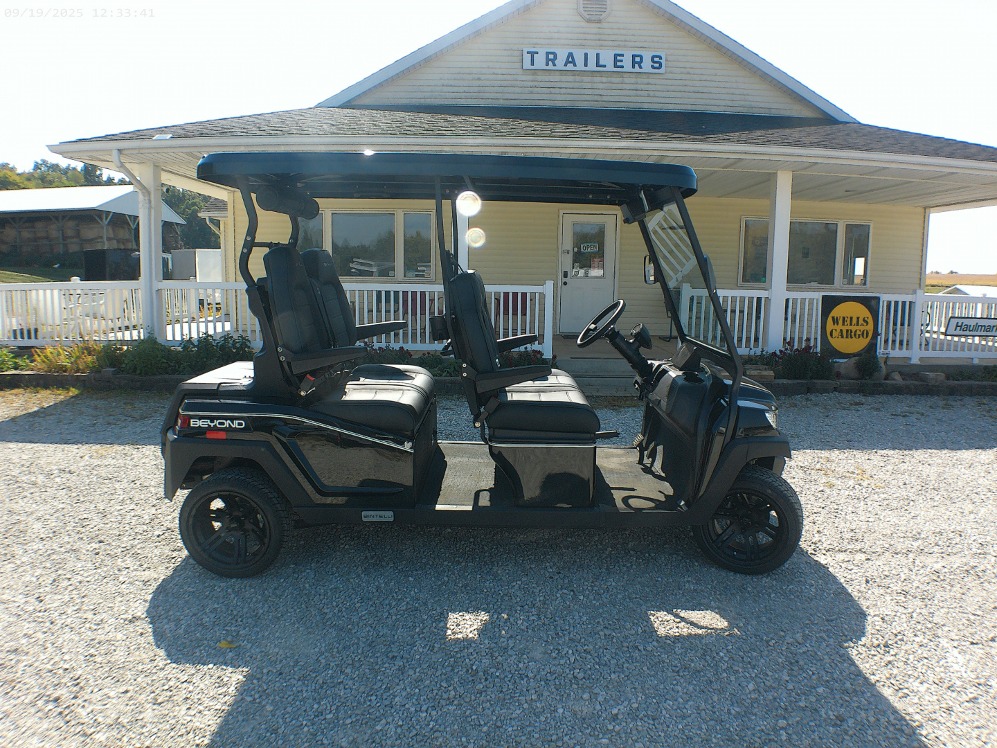 New 2025 Bintelli BEYOND 4P Golf Cart