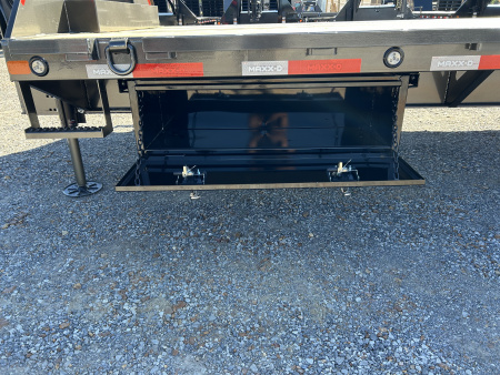 New 2026 MAXXD Gooseneck Flatbed Trailer | 102" x 30' 30K GVWR