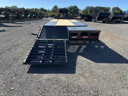 New 2026 MAXXD Gooseneck Flatbed Trailer | 102" x 28' 30K GVWR