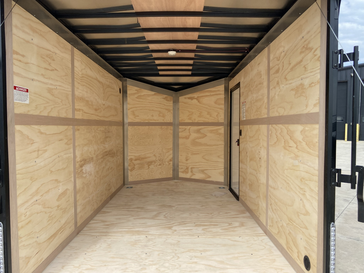 New United 12' UJ V-Nose Enclosed Cargo Trailer