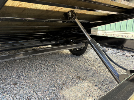 New 2026 22' 14k Diamond C Tilt Trailer