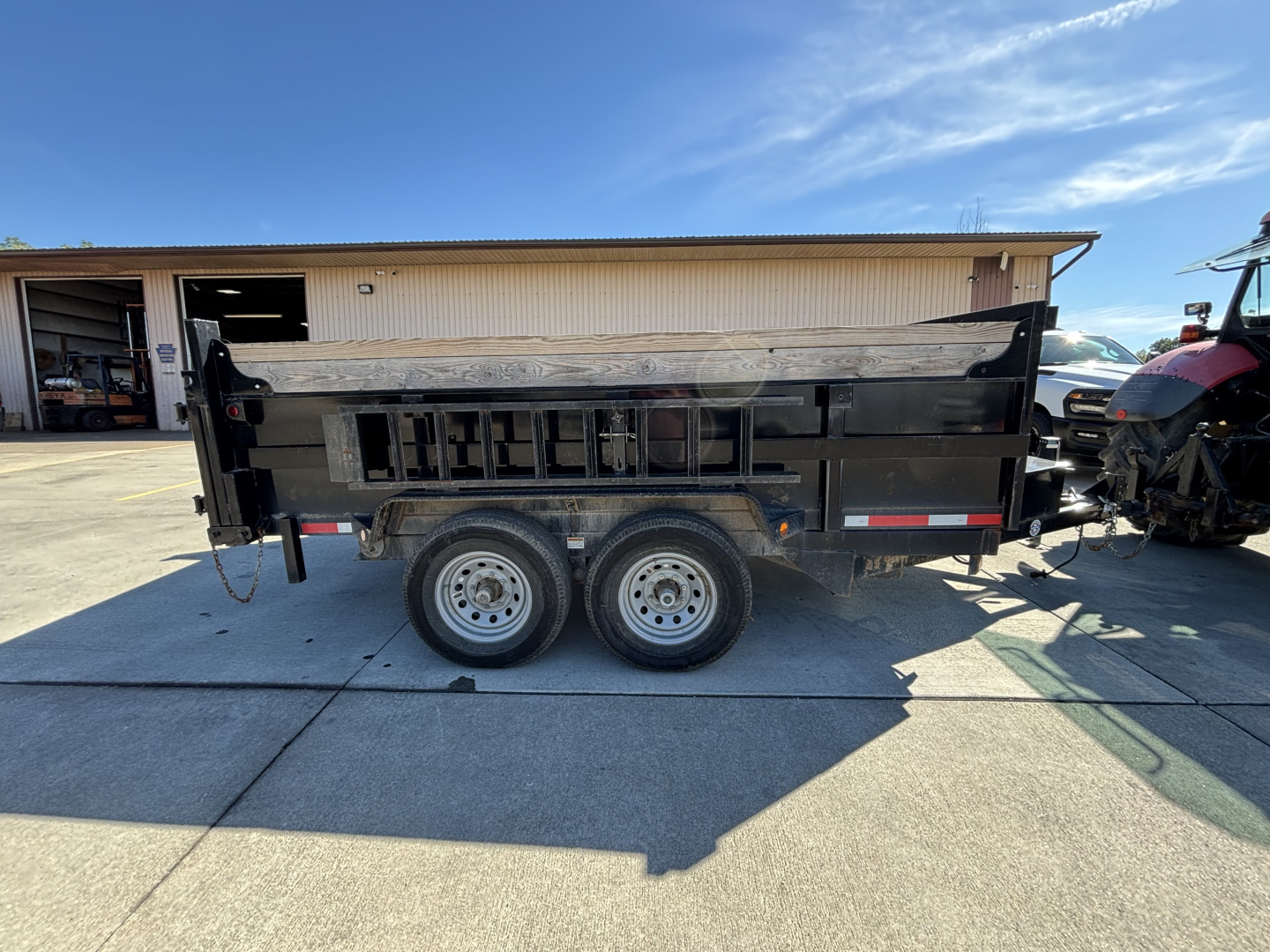 Used 2022 QUALITY STEEL 7'X12' DUMP TRAILER W/ SPARE TIRE & SIDE MOUNTED RAMPS - 12,000# GVWR