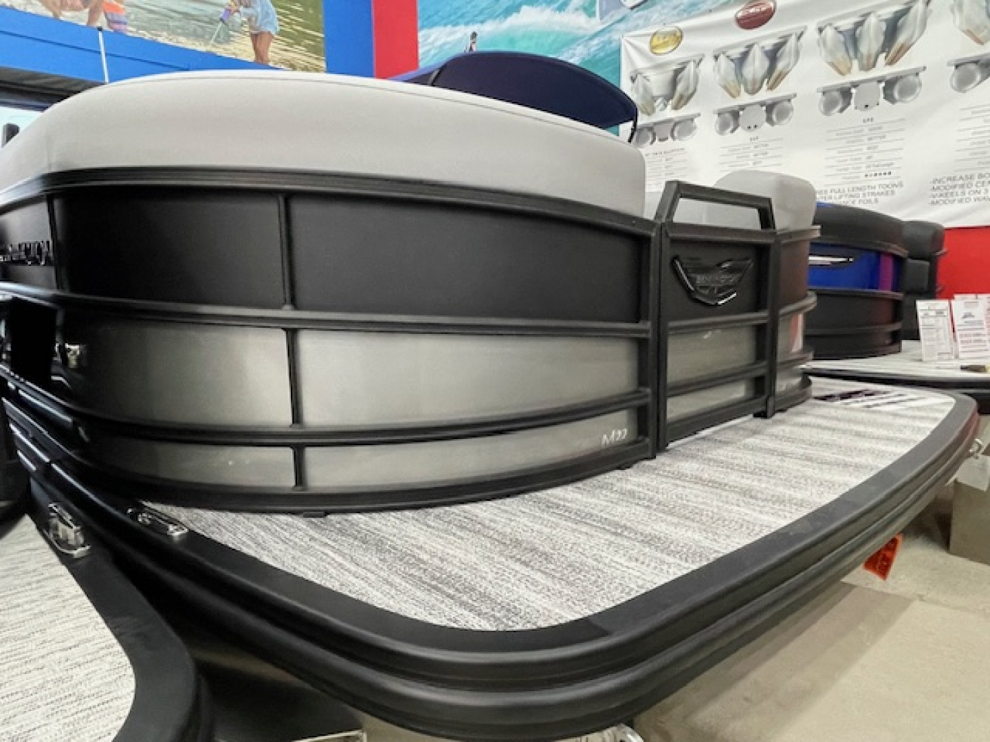 New 2026 Bennington 22' M Series FastBack Tri-toon Boat