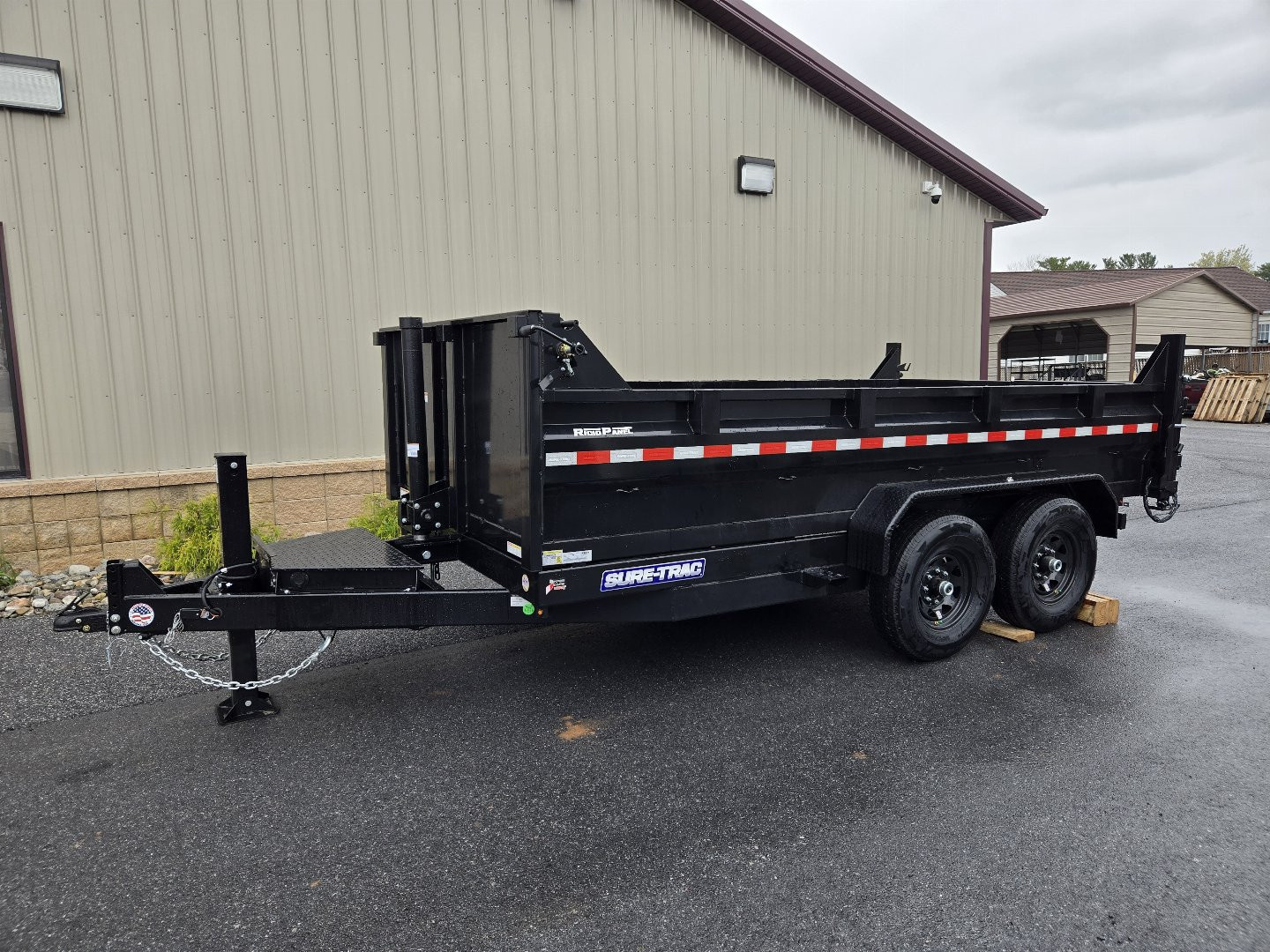 New 7 x 14 Sure-Trac HD Telescopic Dump Trailer, 14K GVWR ***w/ 15k Hydraulic Jack, Stabilizer Jacks, Ramps, Combo Gate, Tarp Kit & Battery Charger