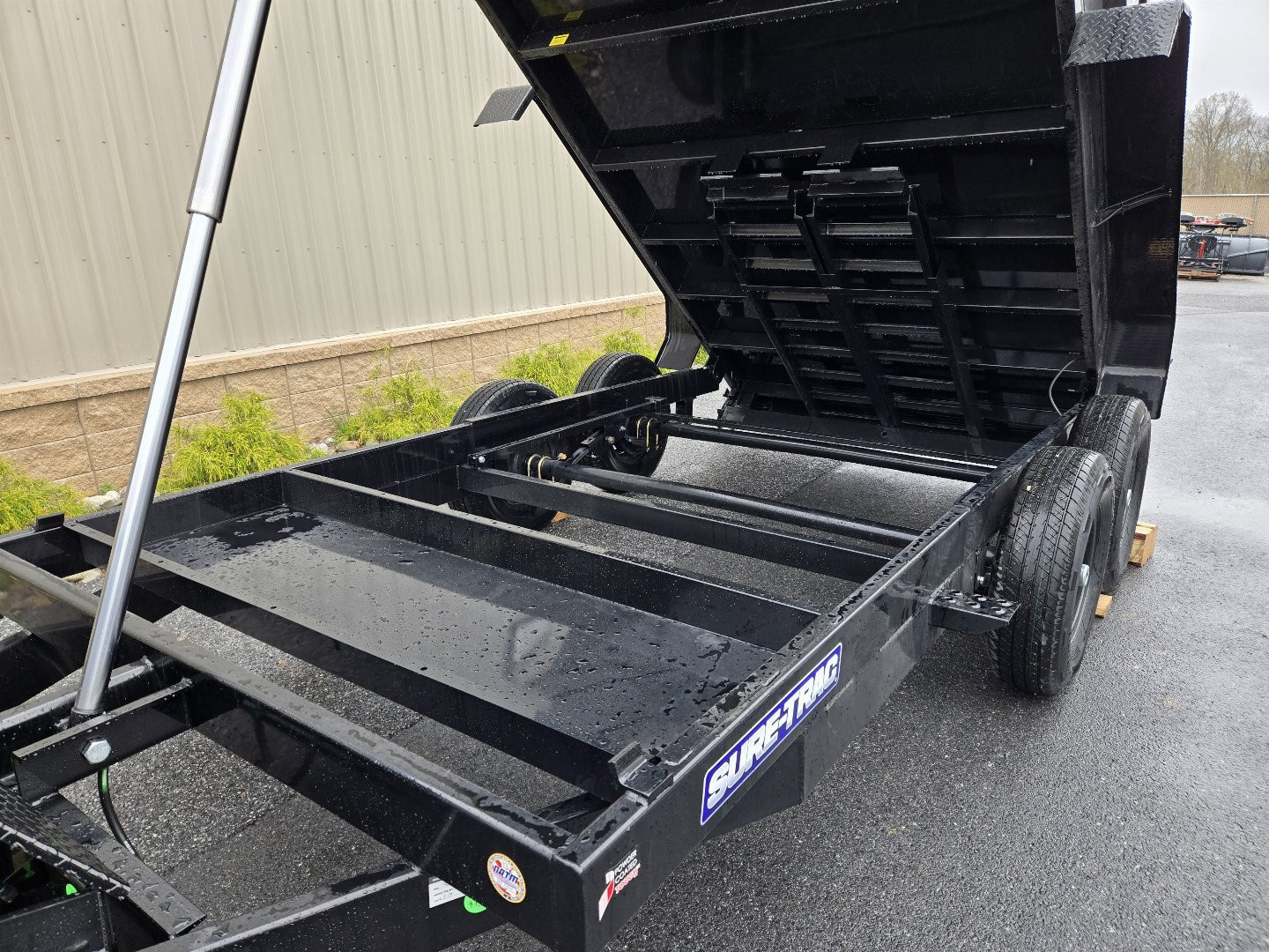 New 7 x 14 Sure-Trac HD Telescopic Dump Trailer, 14K GVWR ***w/ 15k Hydraulic Jack, Stabilizer Jacks, Ramps, Combo Gate, Tarp Kit & Battery Charger