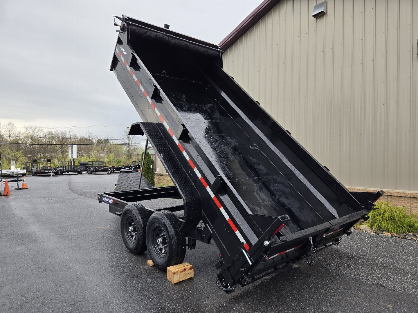 New 7 x 14 Sure-Trac HD Telescopic Dump Trailer, 14K GVWR ***w/ 15k Hydraulic Jack, Stabilizer Jacks, Ramps, Combo Gate, Tarp Kit & Battery Charger