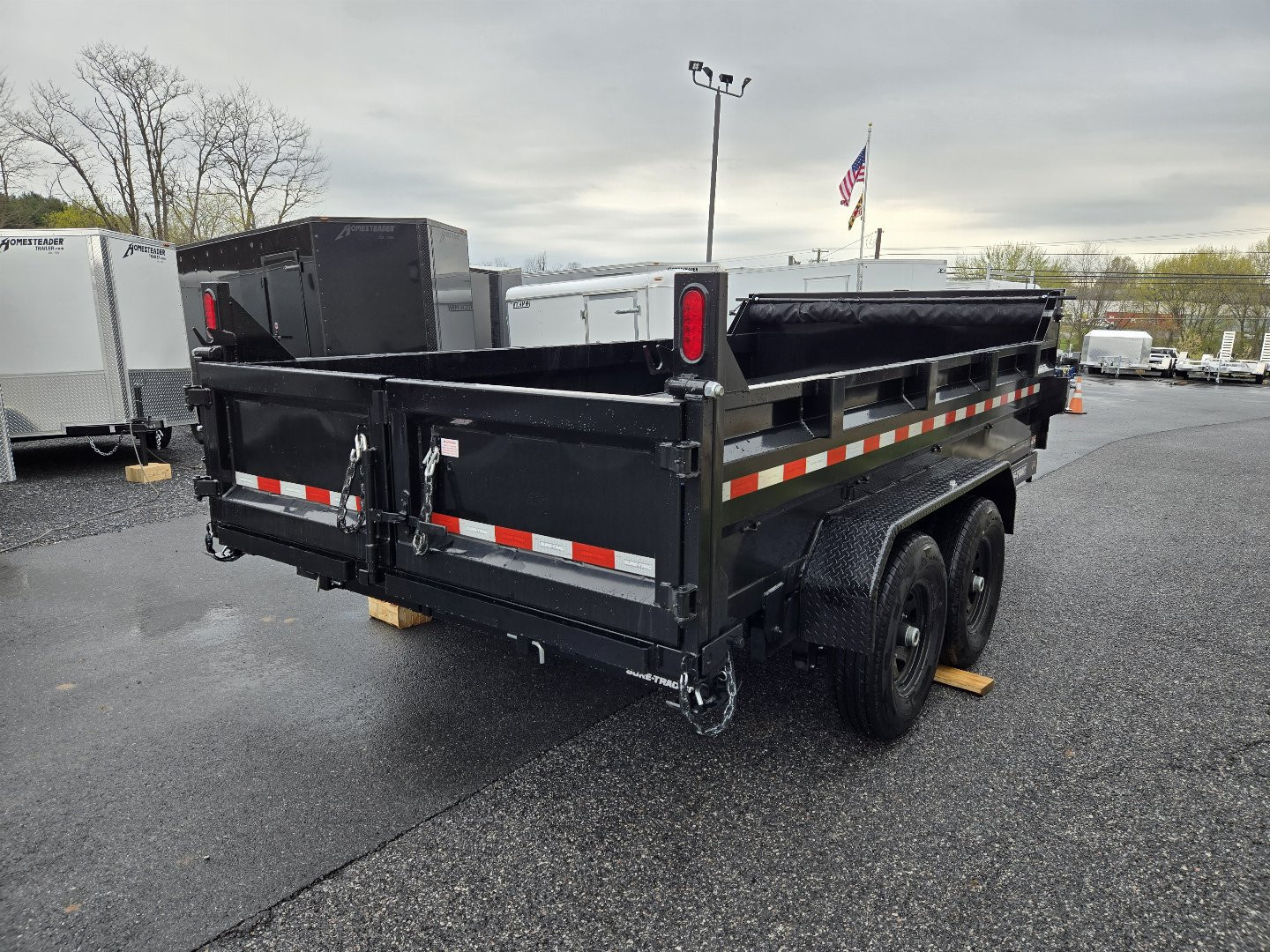 New 7 x 14 Sure-Trac HD Telescopic Dump Trailer, 14K GVWR ***w/ 15k Hydraulic Jack, Stabilizer Jacks, Ramps, Combo Gate, Tarp Kit & Battery Charger