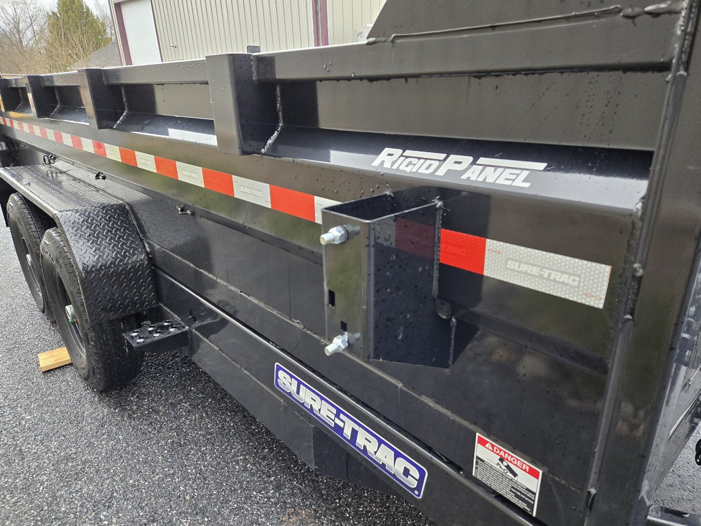 New 7 x 14 Sure-Trac HD Telescopic Dump Trailer, 14K GVWR ***w/ 15k Hydraulic Jack, Stabilizer Jacks, Ramps, Combo Gate, Tarp Kit & Battery Charger