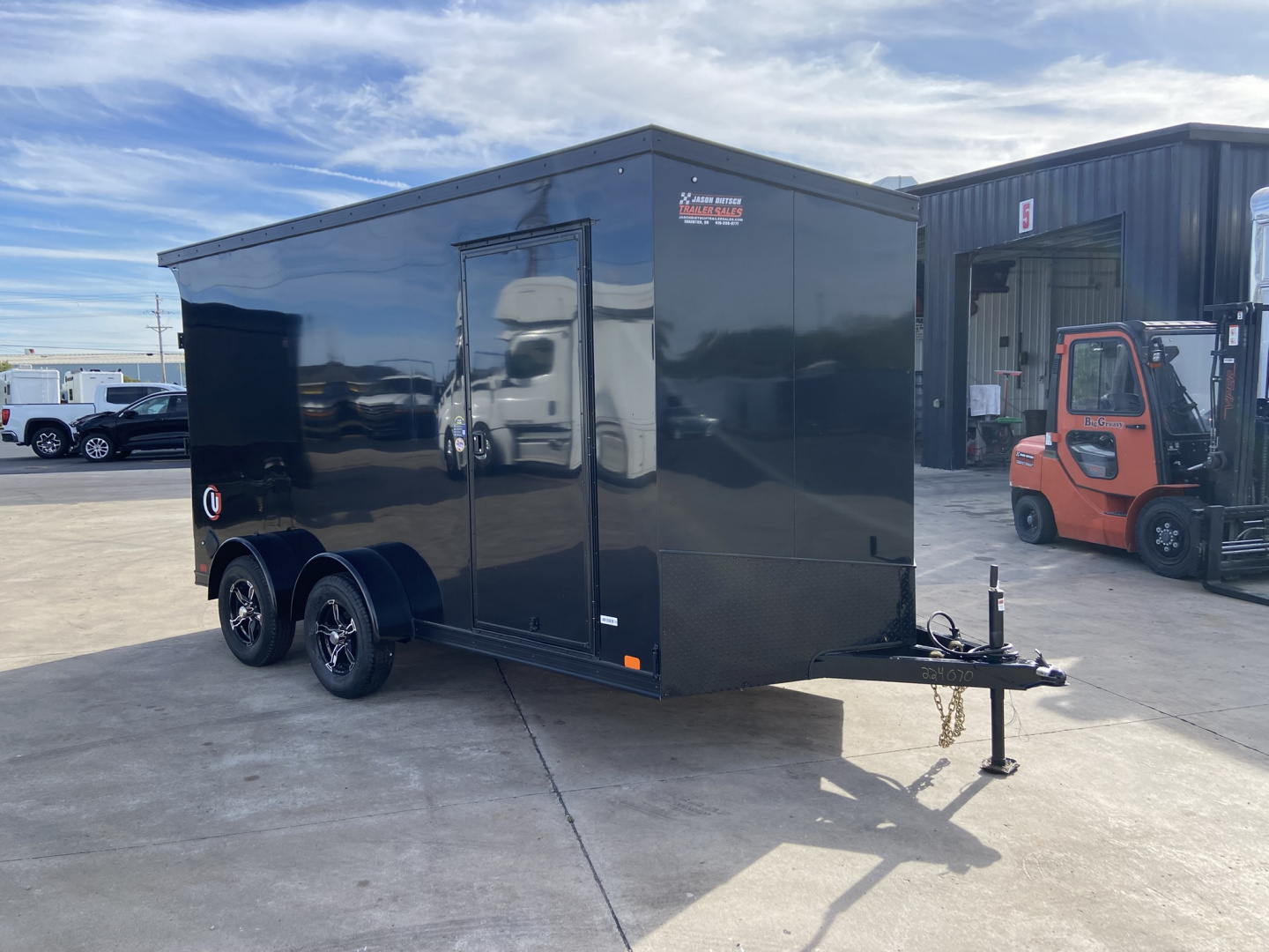 New 2025 United UJ Cargo / Enclosed Trailer 14'