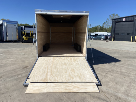 New United UXT 20' Enclosed Cargo Trailer
