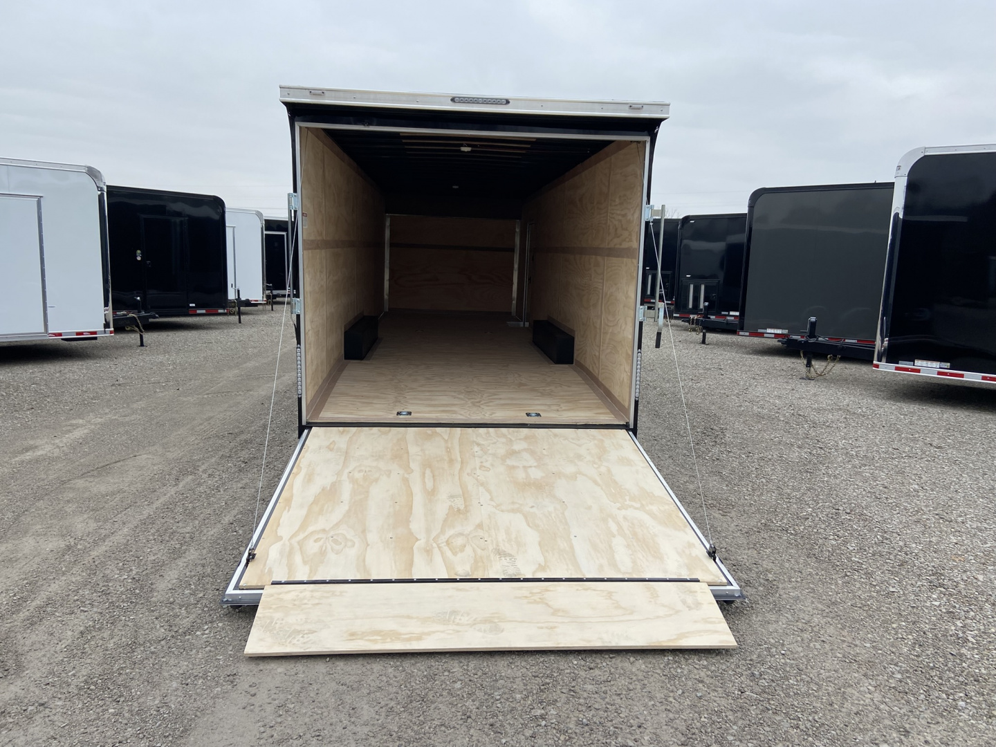 New 2026 United Trailers Car Hauler UXT 28'