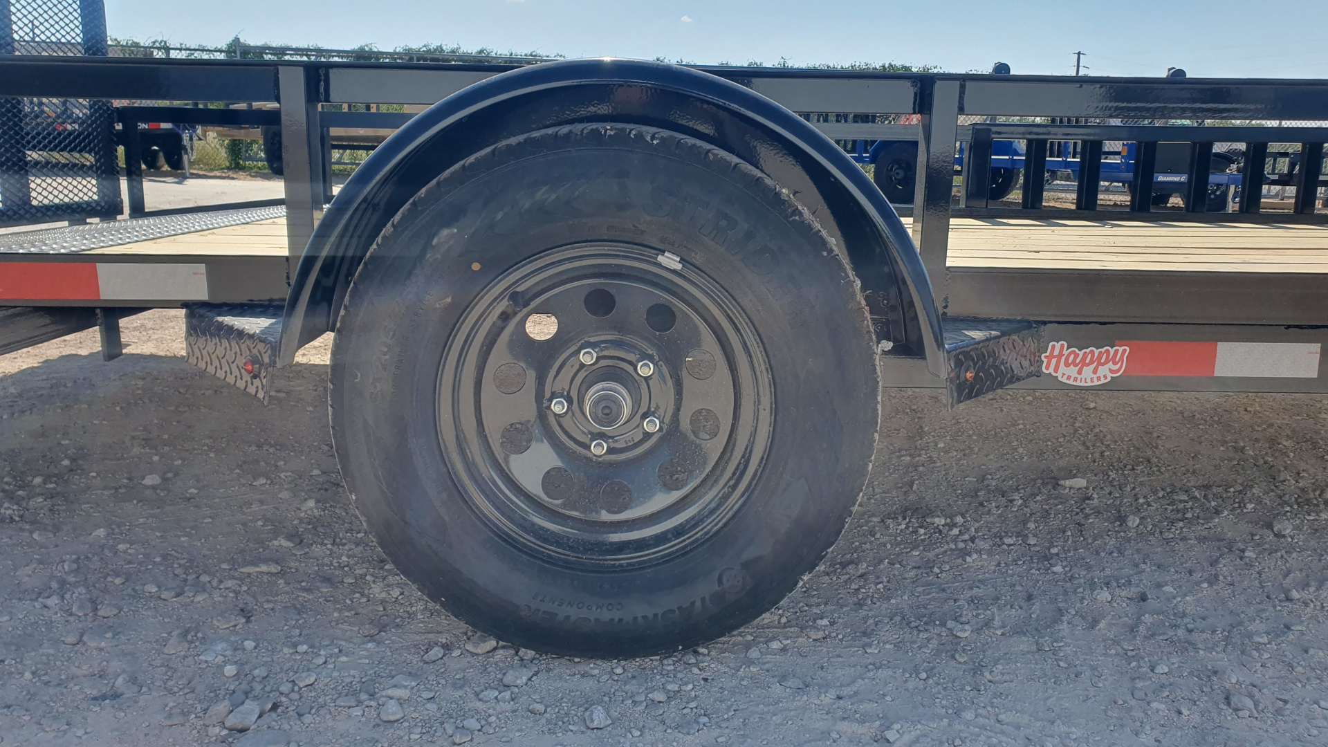 New 2026 X-On 77"x14' Single Axle Utility Trailer - U2