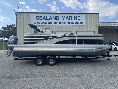 Used 2013 Bennington 22' RSR Tri-toon Boat