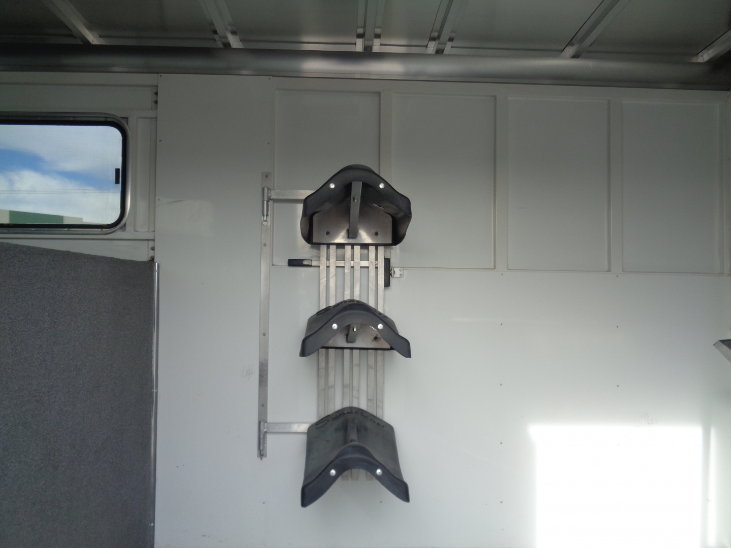 Used 2016 Sundowner Trailers * Rancher Sport 4H SL * 4-Horse Slant Load Horse Trailer