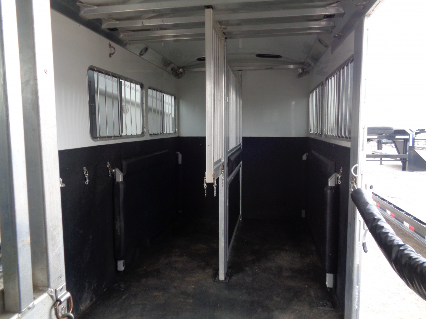 Used 2016 Sundowner Trailers * Rancher Sport 4H SL * 4-Horse Slant Load Horse Trailer