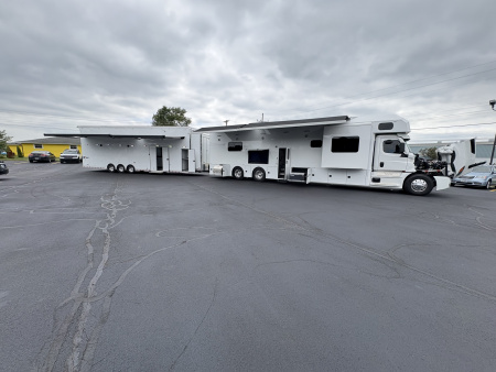 Used 2022 Used United 36' 3-Car Stacker