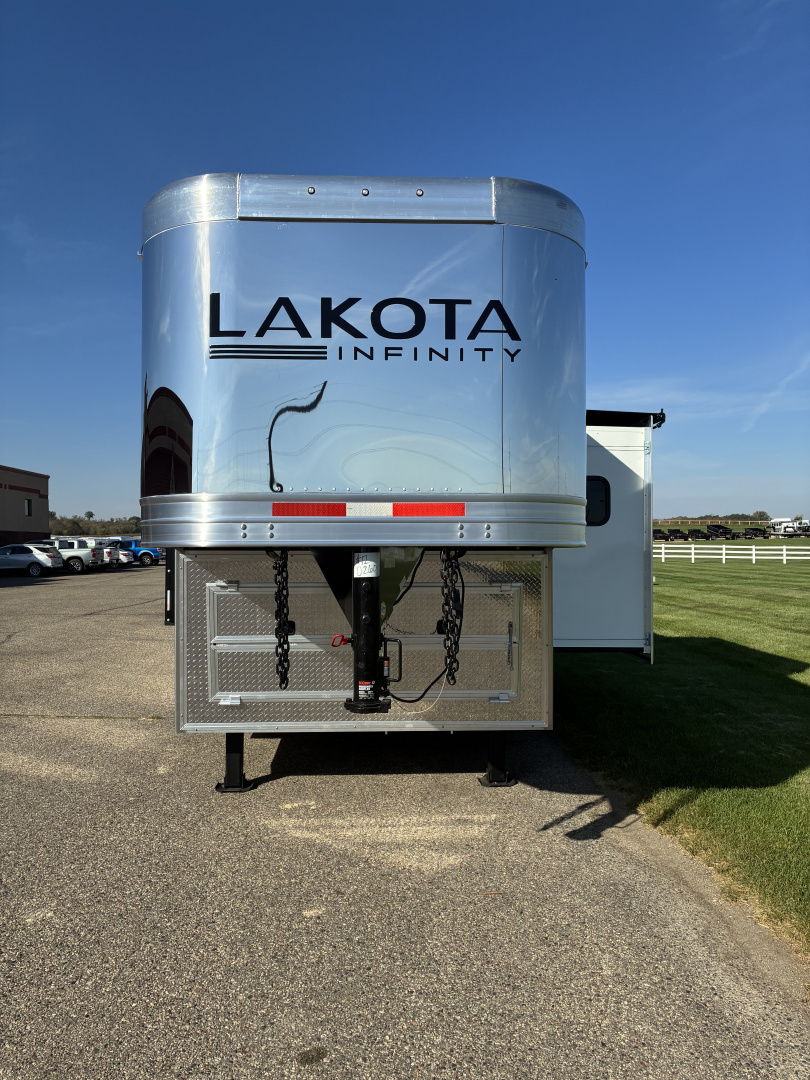 New 2026 Lakota IN8315SR 3H 15' LQ Horse Trailer