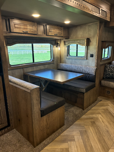 New 2026 Lakota IN8315SR 3H 15' LQ Horse Trailer