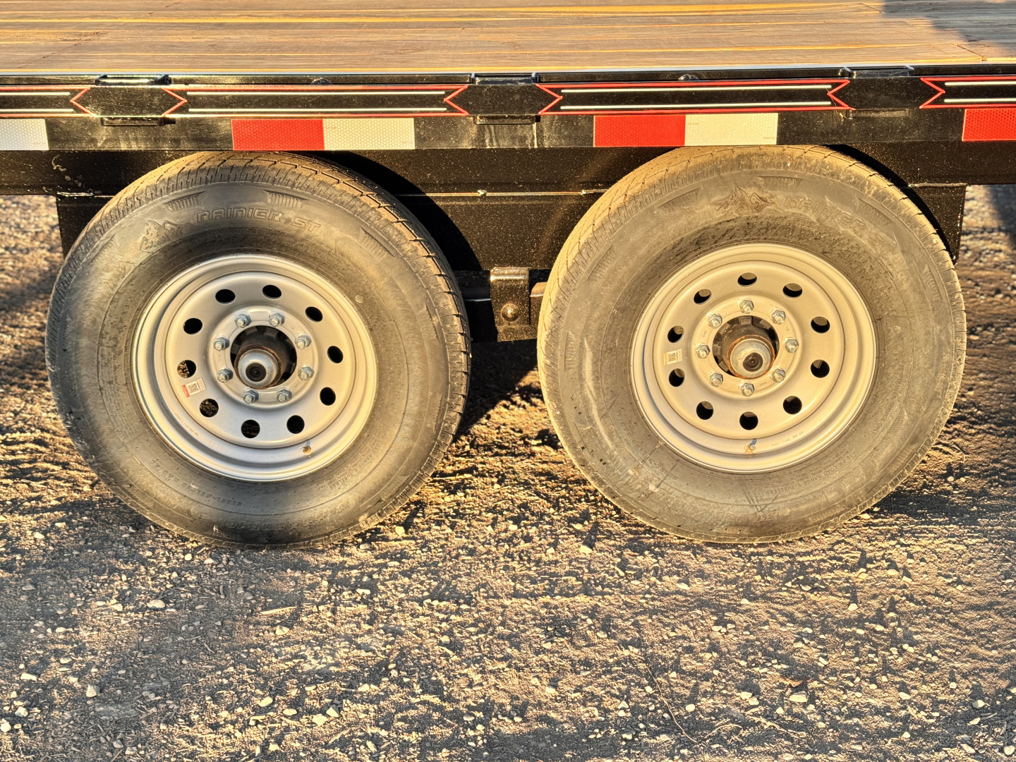 New 2026 Diamond T 8.5-24 Deckover Equipment Hauler 15K GVWR