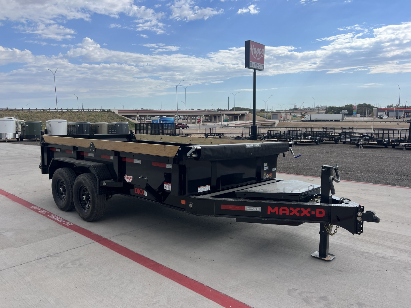 New 2026 MAXX-D 83”x14’ BP Dump w/ 18” Sides – DKX