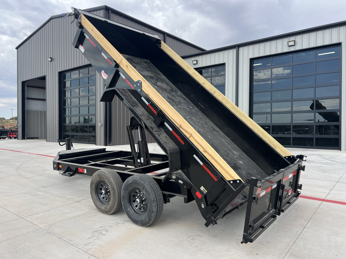 New 2026 MAXX-D 83”x14’ BP Dump w/ 18” Sides – DKX