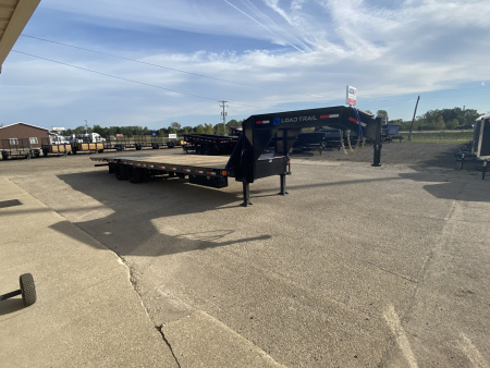 New 2028 Load Trail 102x32 Low Pro w/Hydro Jacks and 12ft Hydro Dove Tail 26K Gooseneck Bodies