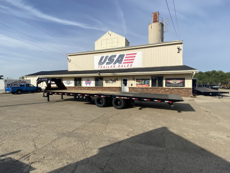 New 2028 Load Trail 102x32 Low Pro w/Hydro Jacks and 12ft Hydro Dove Tail 26K Gooseneck Bodies