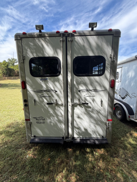 Used 2005 Sundowner Sunlight 2H ST Horse Trailer