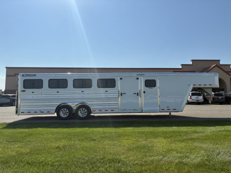 New 2026 Cimarron 10 Pen Showstar LX Stock Trailer