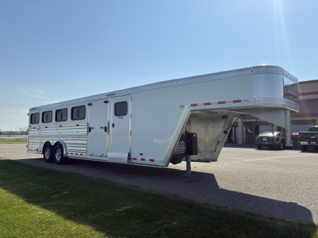 New 2026 Cimarron 10 Pen Showstar LX Stock Trailer