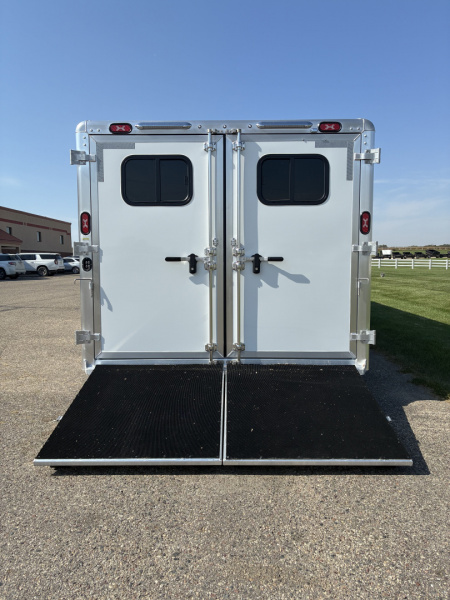 New 2026 Cimarron 10 Pen Showstar LX Stock Trailer