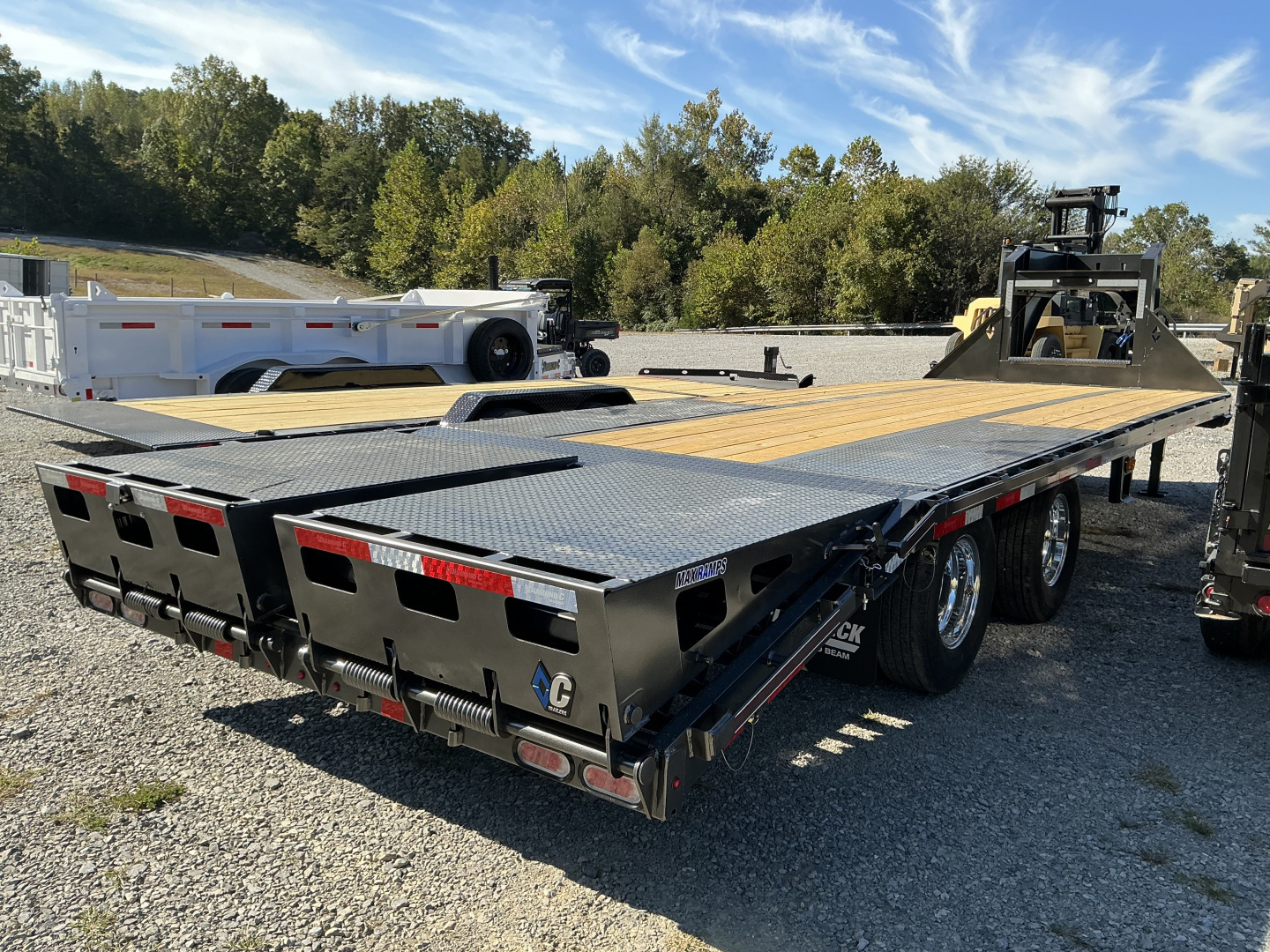 New 2026 Diamond C FMAX 210 GOOSENECK TRAILER 20+5 ALUMINUM WHEELS, MAX RAMPS 14 PLY TIRES