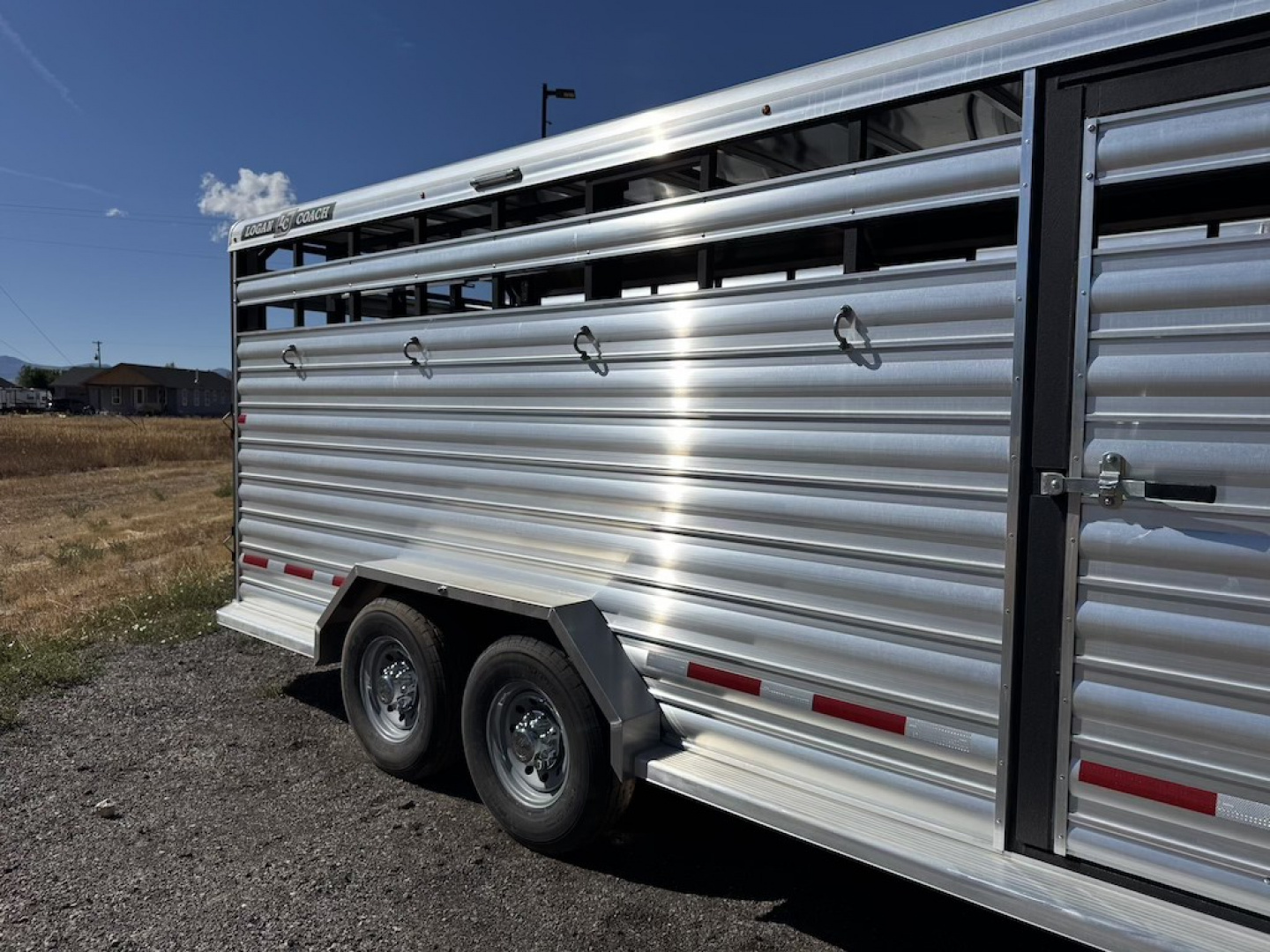 New 2025 Logan Coach 22' Stockman Combo