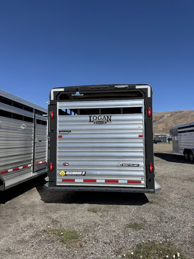 New 2025 Logan Coach 22' Stockman Combo