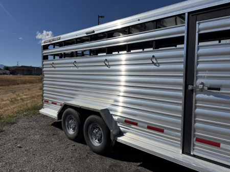 New 2025 Logan Coach 22' Stockman Combo