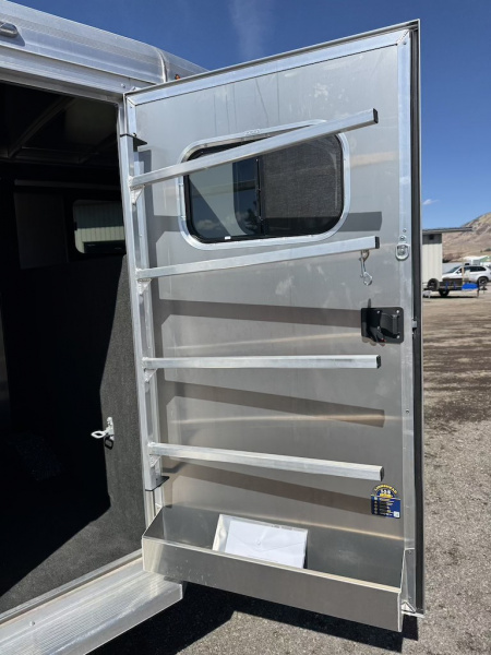 New 2025 Logan Coach 22' Stockman Combo