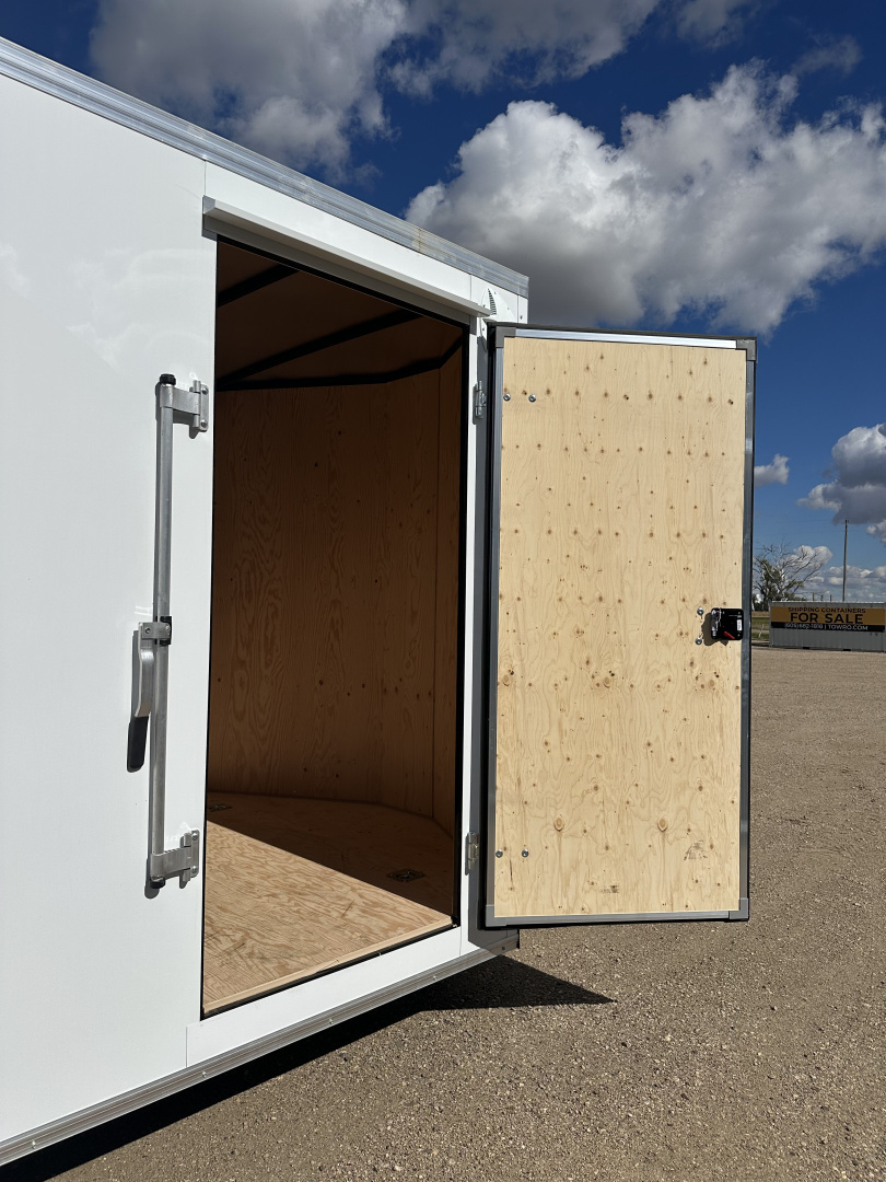 New 2026 Southland Trailers LCHT35-7.518v-86r Cargo / Enclosed Trailer