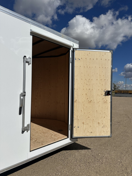 New 2026 Southland Trailers LCHT35-7.518v-86r Cargo / Enclosed Trailer